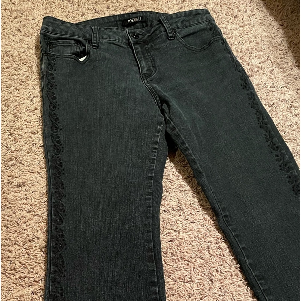 ROZ & ALI Black Bootcut Mid Rise
Stretchy Jeans W sequins/embroidery
Petite 12 - Picture 3 of 14